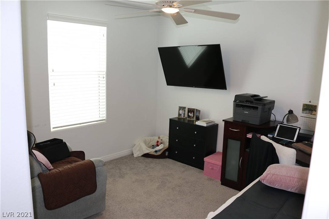 Las Vegas, NV 89115,4633 Townwall ST