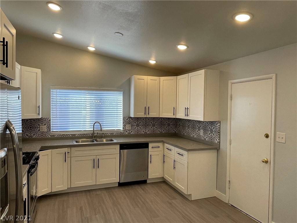 Las Vegas, NV 89104,2180 Miner WAY