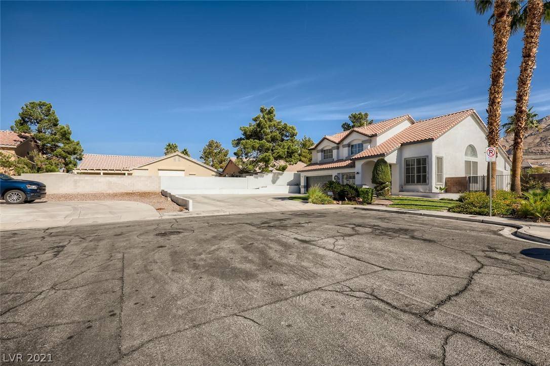 Las Vegas, NV 89110,1440 Honey Lake ST