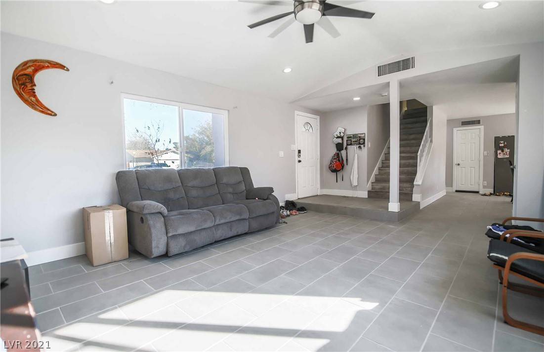 Las Vegas, NV 89104,4525 Skyview DR