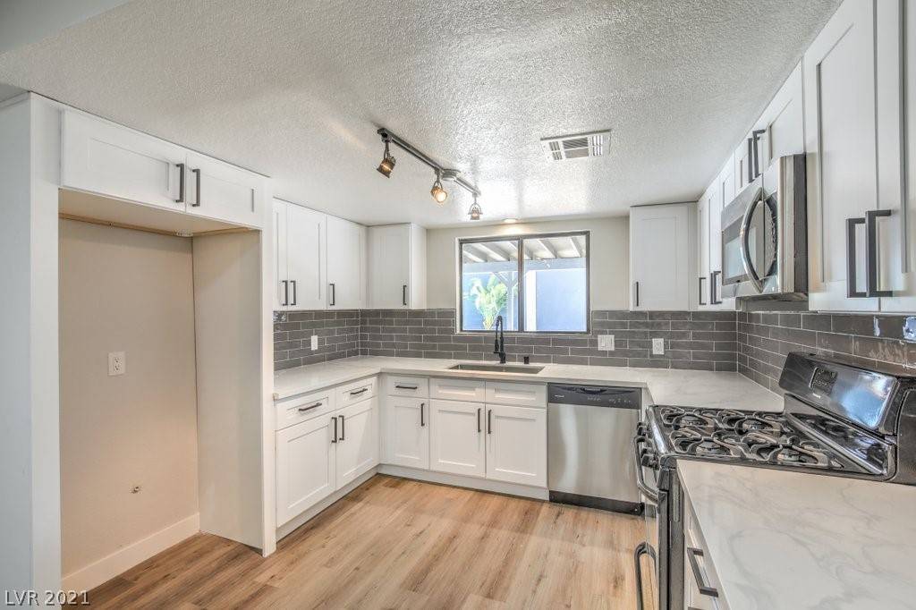 Las Vegas, NV 89121,3521 Wingrove AVE