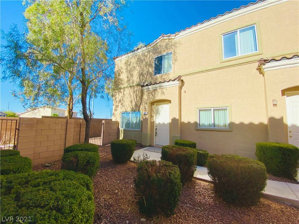North Las Vegas, NV 89081,6329 Desert Leaf #101