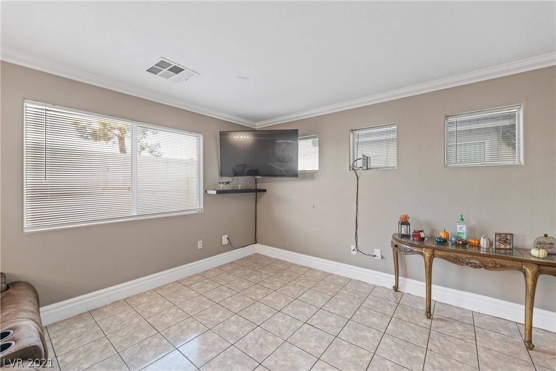 Las Vegas, NV 89115,4368 Holden ST