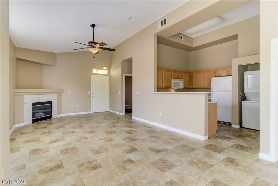 Henderson, NV 89052,700 Carnegie ST #4324