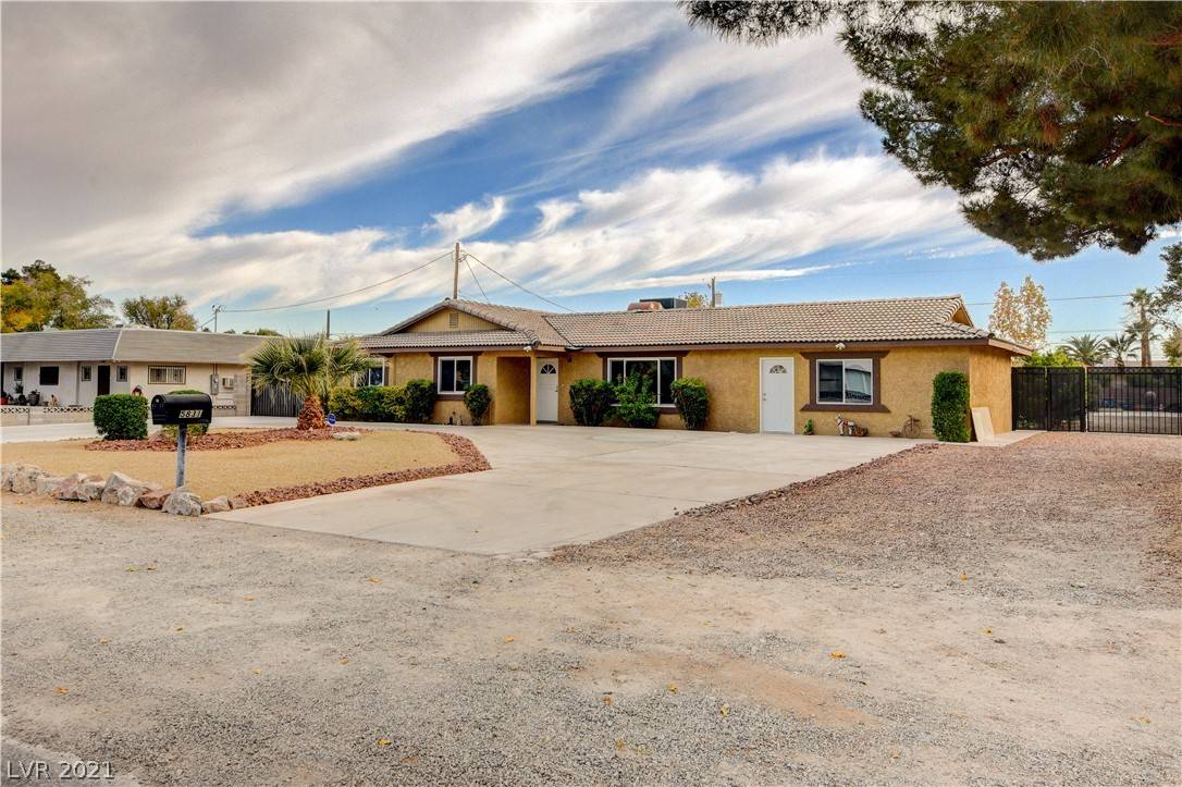 Las Vegas, NV 89108,5831 Madre Mesa DR