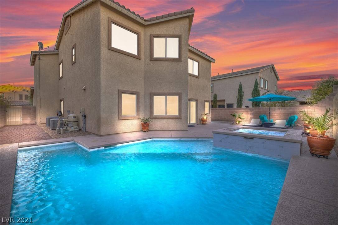 Henderson, NV 89014,693 Suguaro Bluffs ST