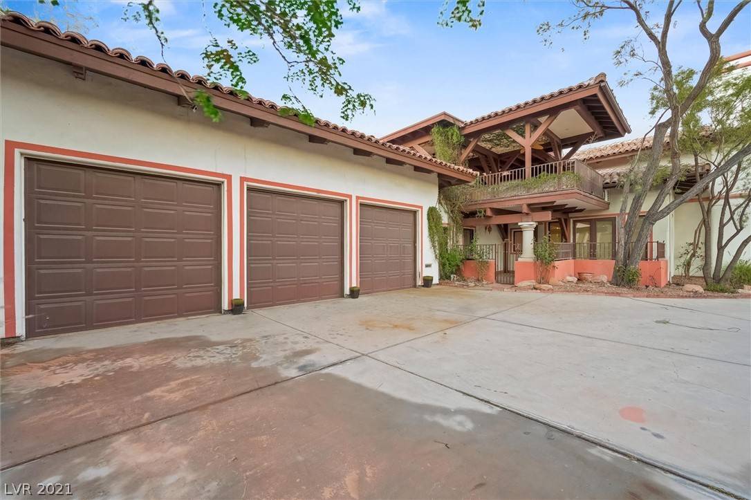 Las Vegas, NV 89117,2715 Twin Palms CIR