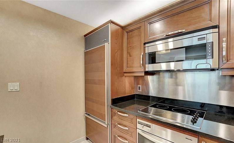 Las Vegas, NV 89109,145 HARMON AVE #1901