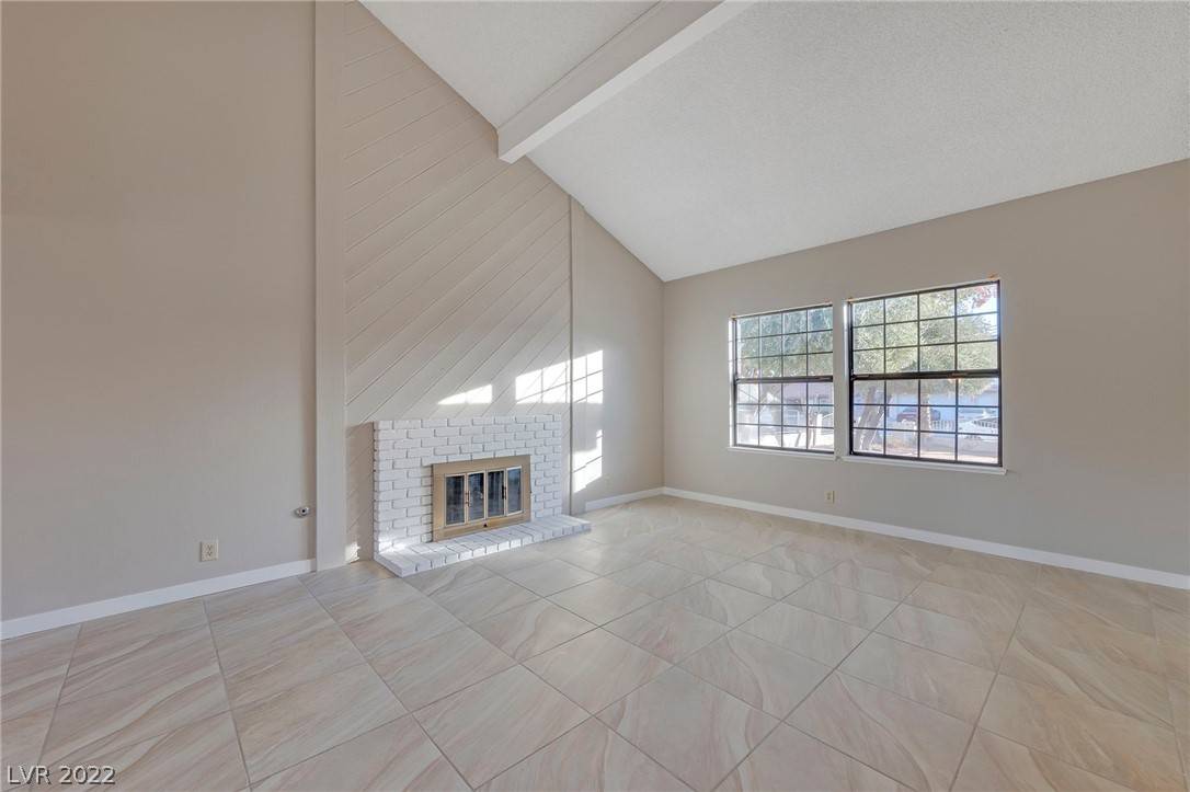 Henderson, NV 89014,327 Fuente DR