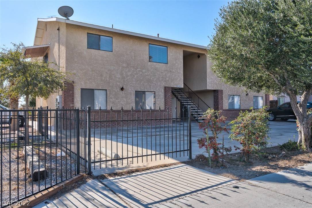 Las Vegas, NV 89103,5225 Retablo AVE