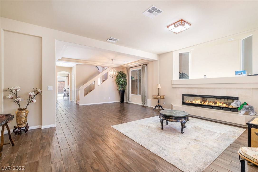 Las Vegas, NV 89139,6415 Grande River CT