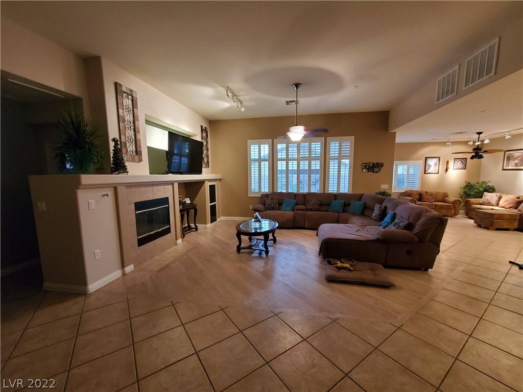 Las Vegas, NV 89141,10628 Trussell ST