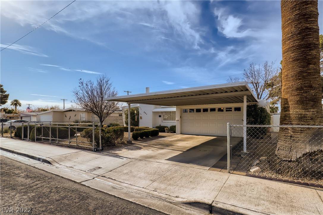 Las Vegas, NV 89107,221 Upland BLVD