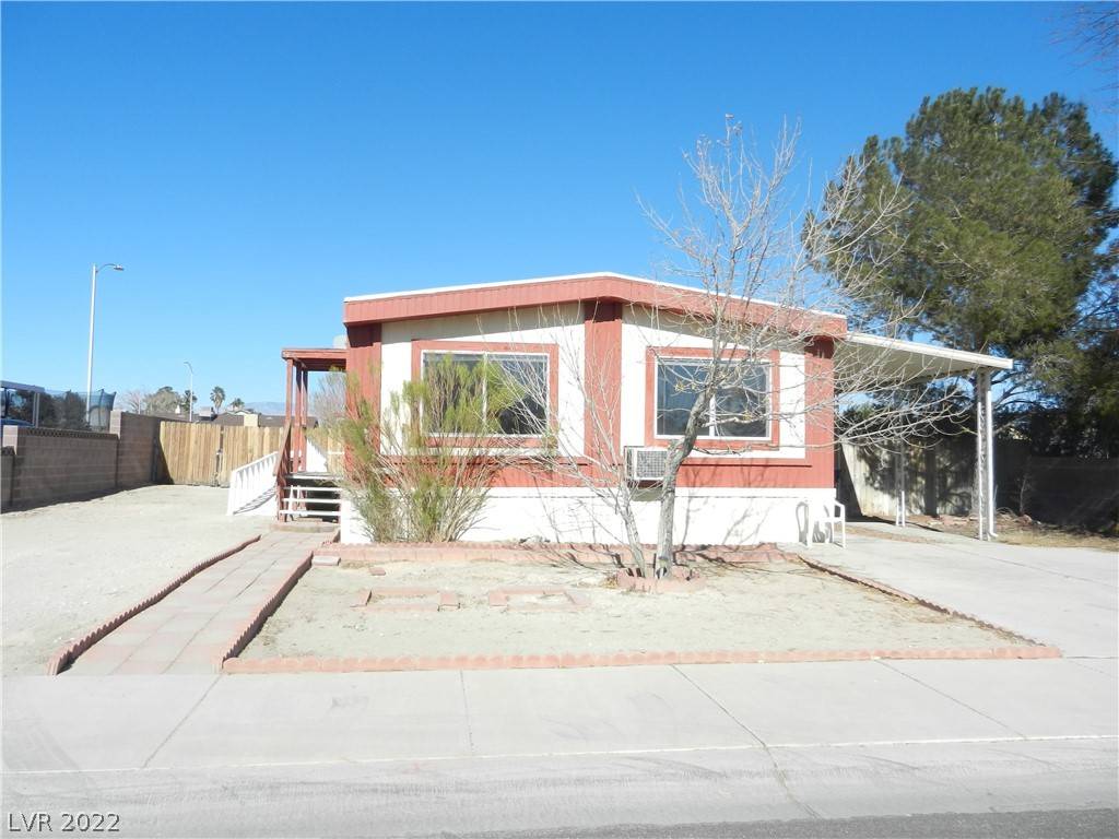 Las Vegas, NV 89108,6608 Plumflower LN