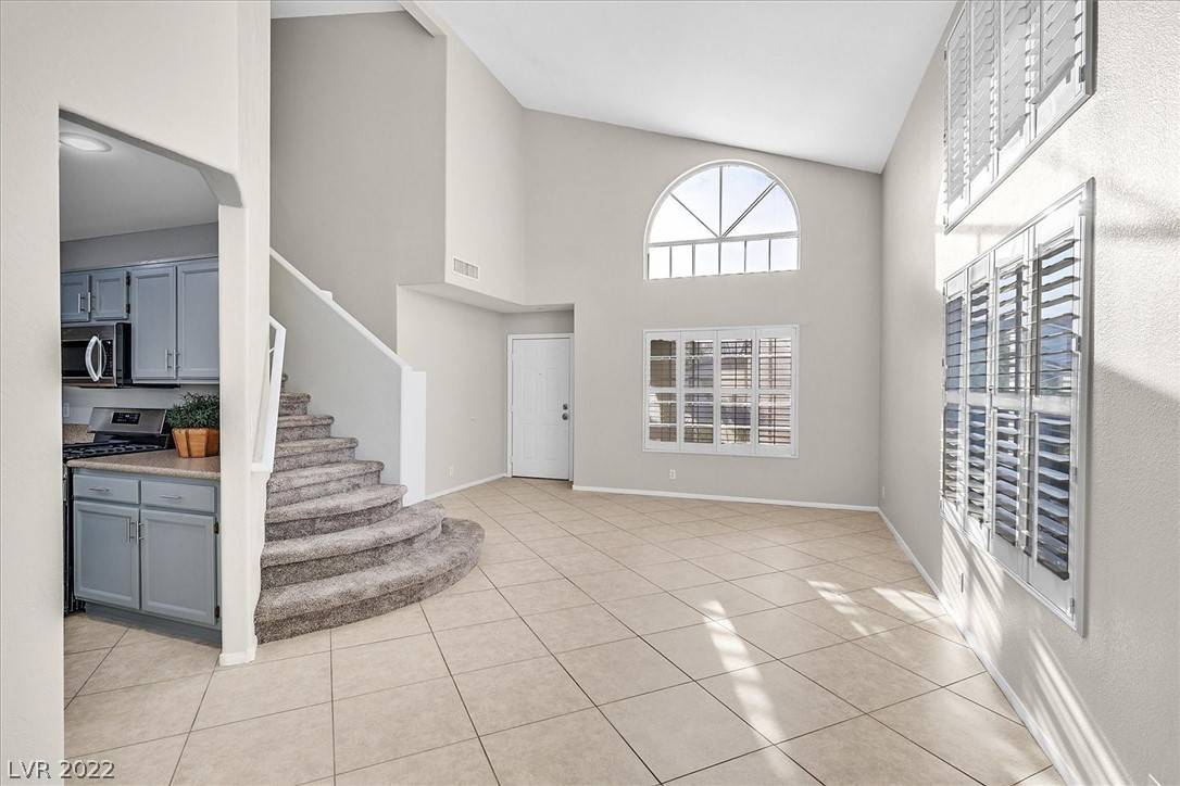Henderson, NV 89015,166 Horizon View DR