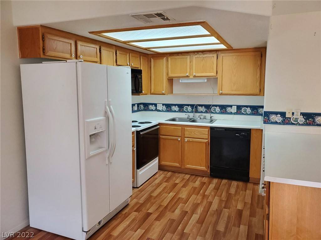 Las Vegas, NV 89117,8410 Eldora AVE #1012