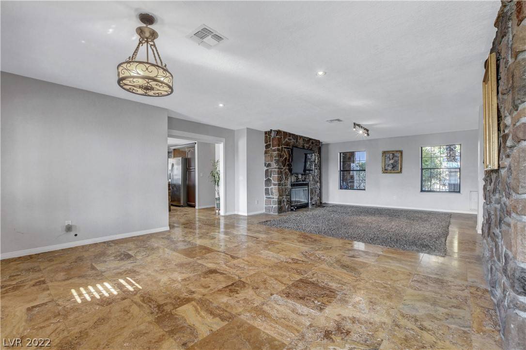 Las Vegas, NV 89117,2575 S Tenaya WAY