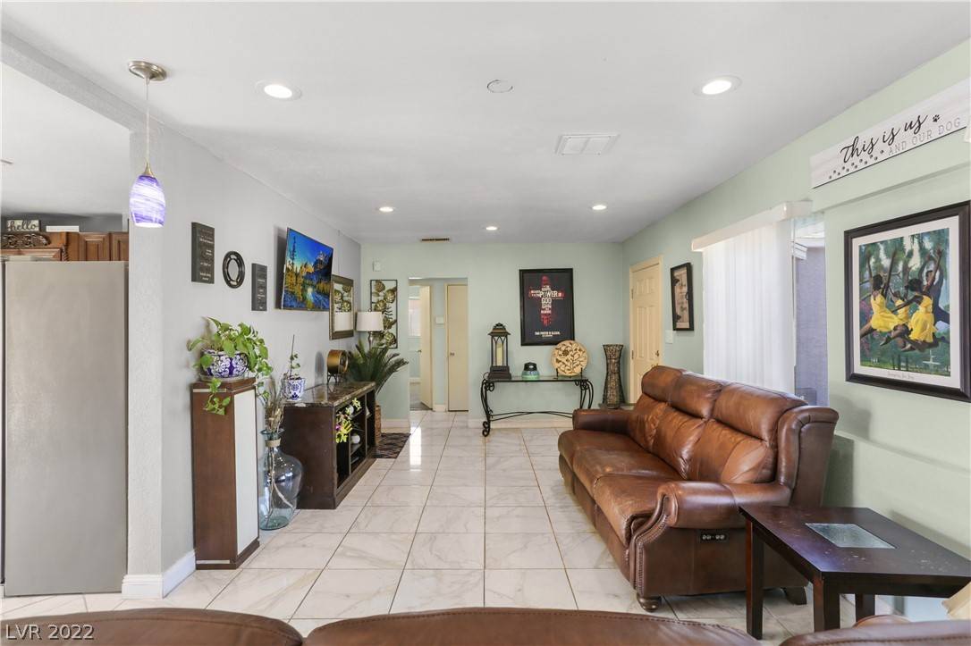 Las Vegas, NV 89107,4201 Lorna PL