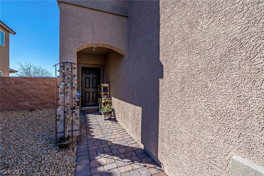 Las Vegas, NV 89113,5551 Sancho Throne RD