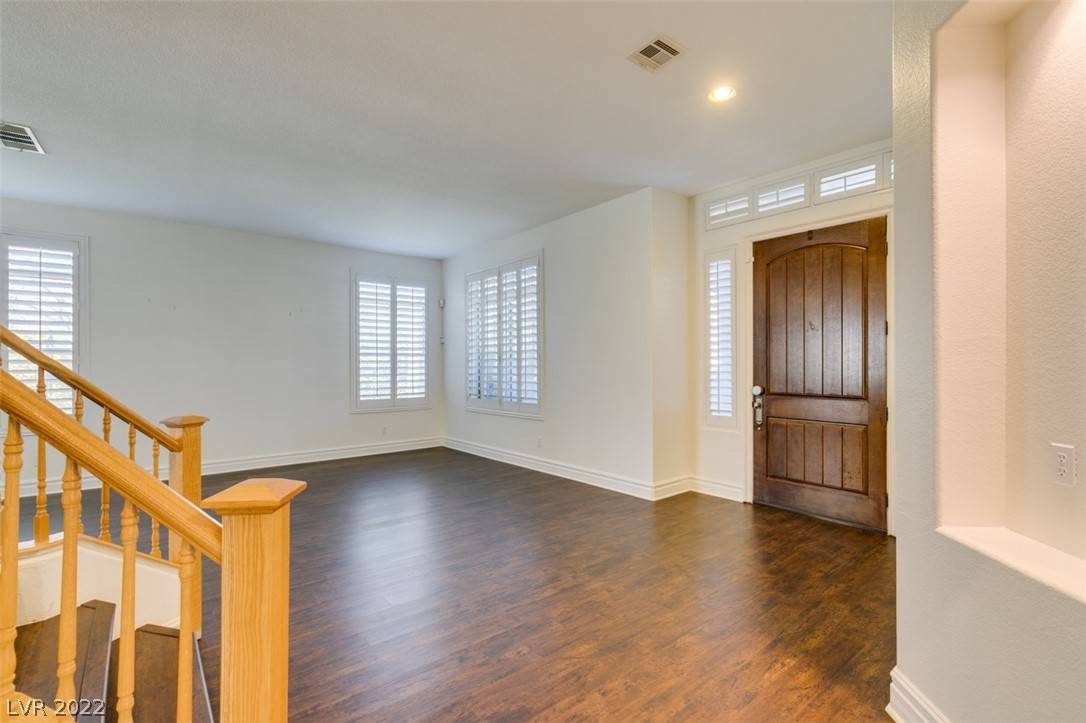 Las Vegas, NV 89147,9511 Malasana CT