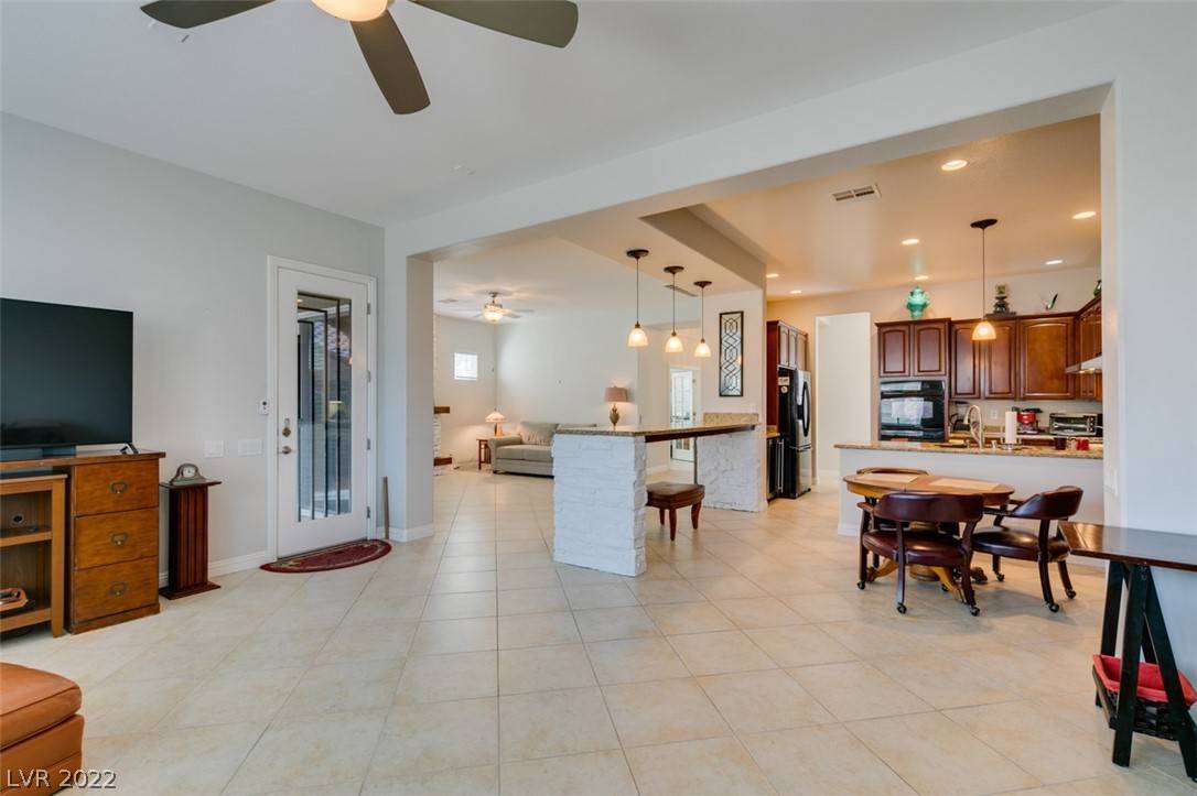 Las Vegas, NV 89138,12268 Montura Rosa PL