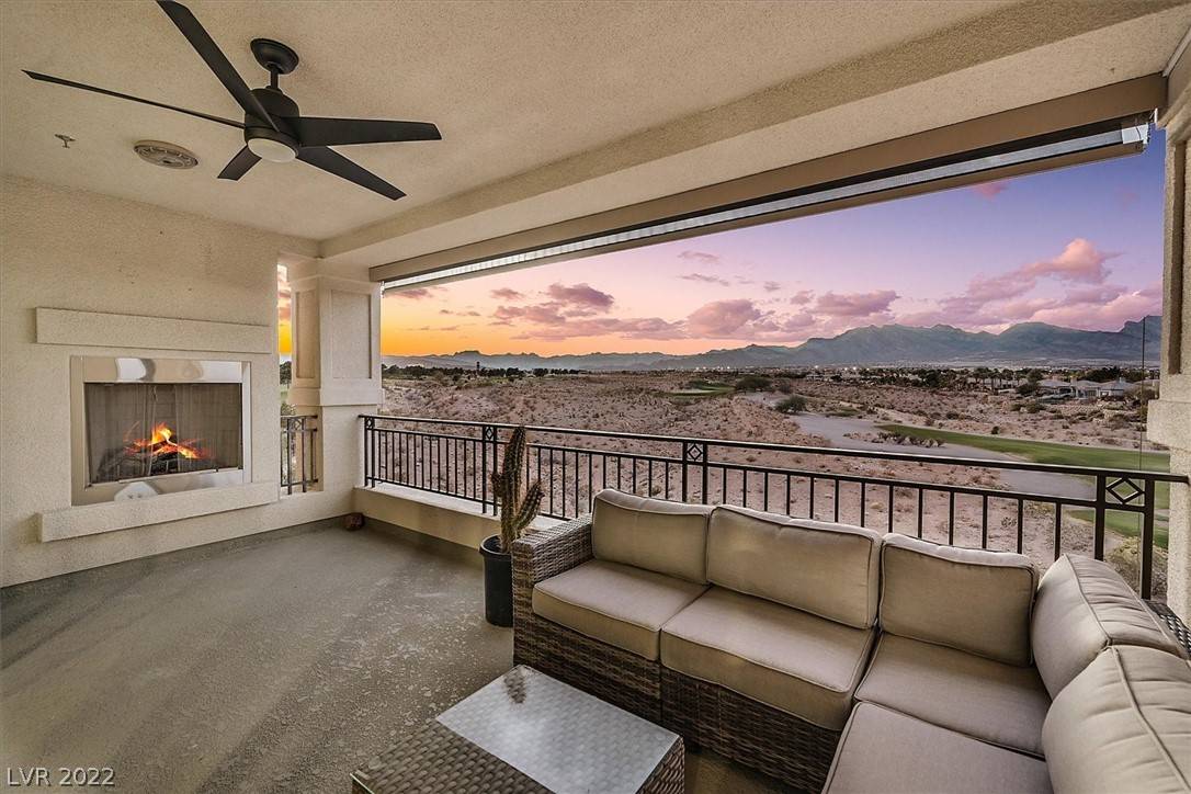 Las Vegas, NV 89144,9224 Tesoras DR #302