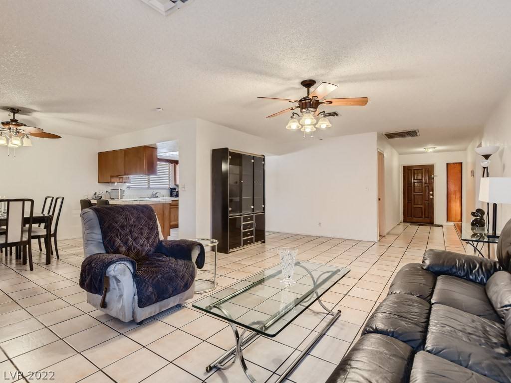 Las Vegas, NV 89120,5281 Alfalfa ST
