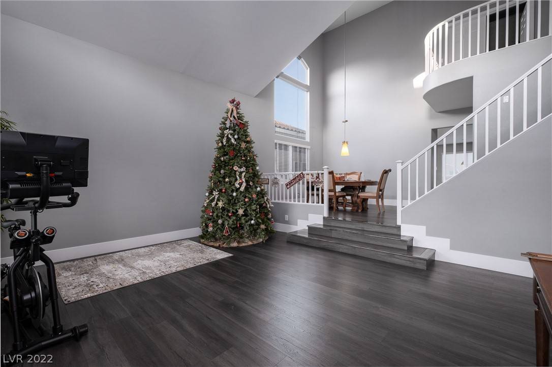 Henderson, NV 89052,512 Beaconwood ST