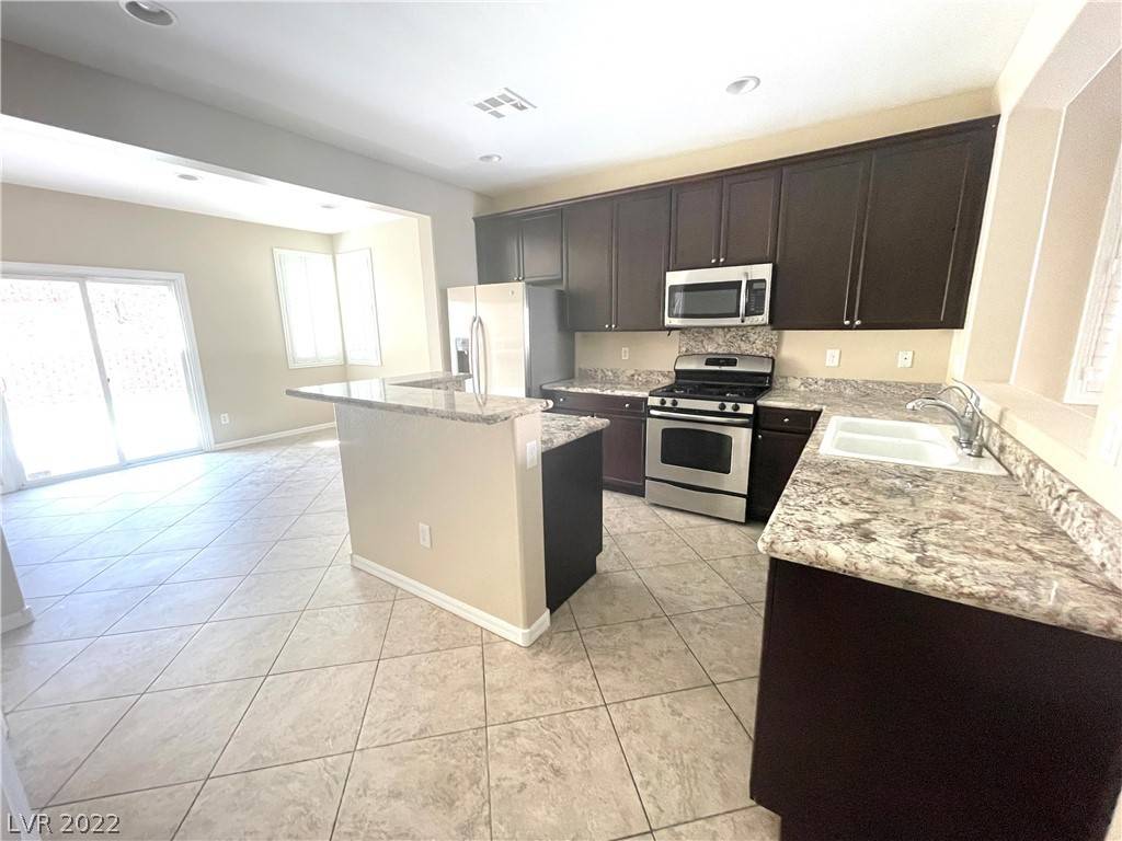 Las Vegas, NV 89166,6549 Ditmars ST