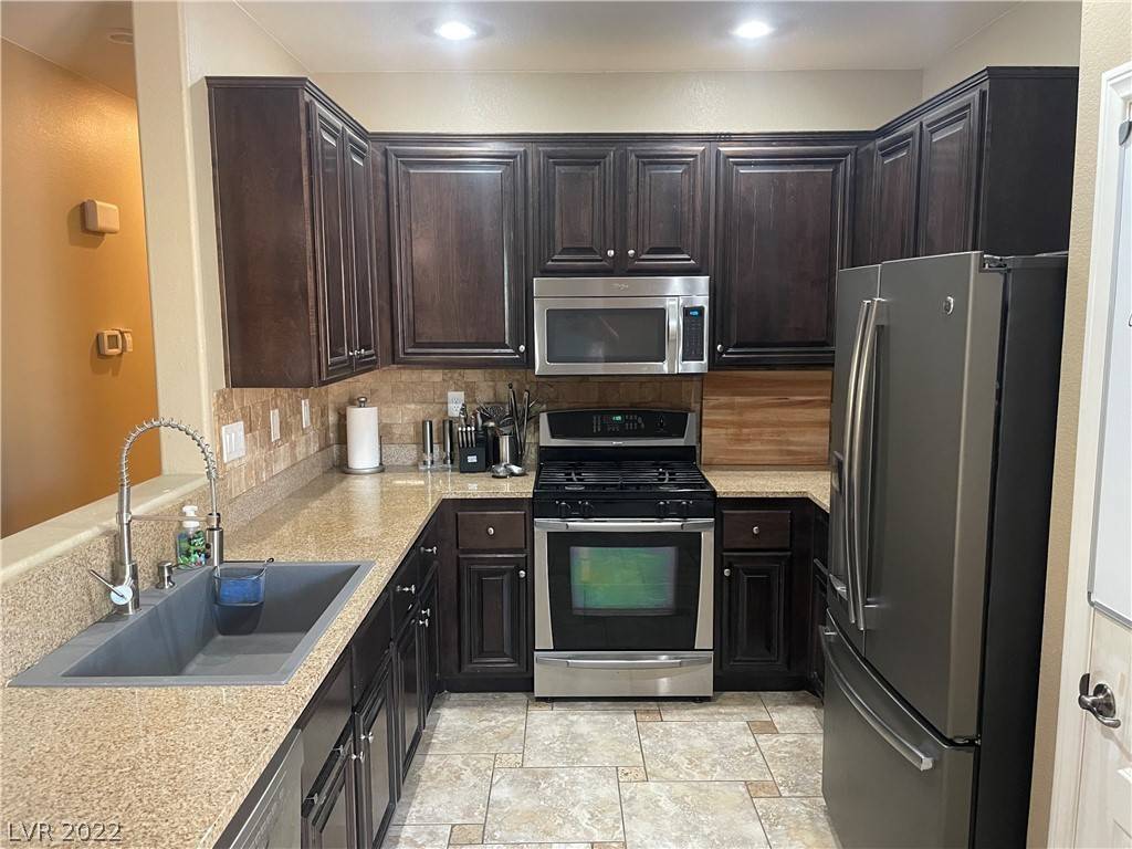 Henderson, NV 89002,1217 Grove Park ST