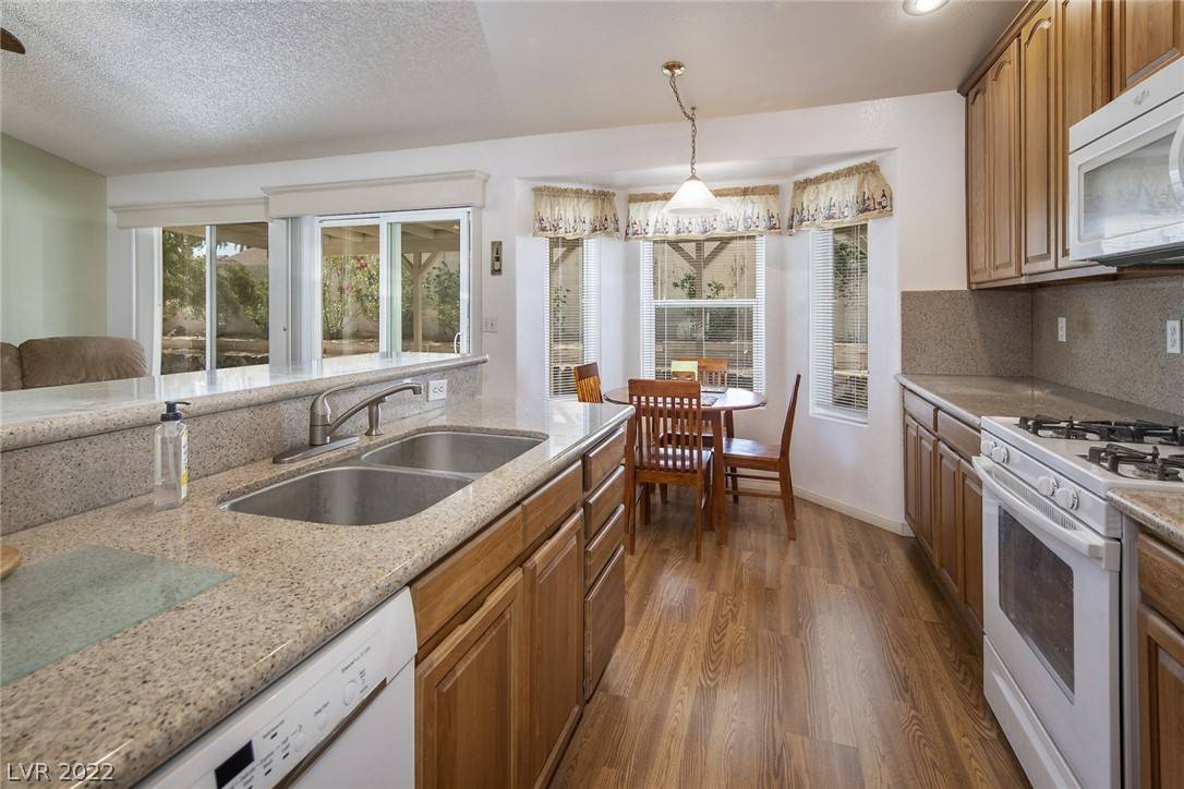 Henderson, NV 89002,105 Dune Drift RD