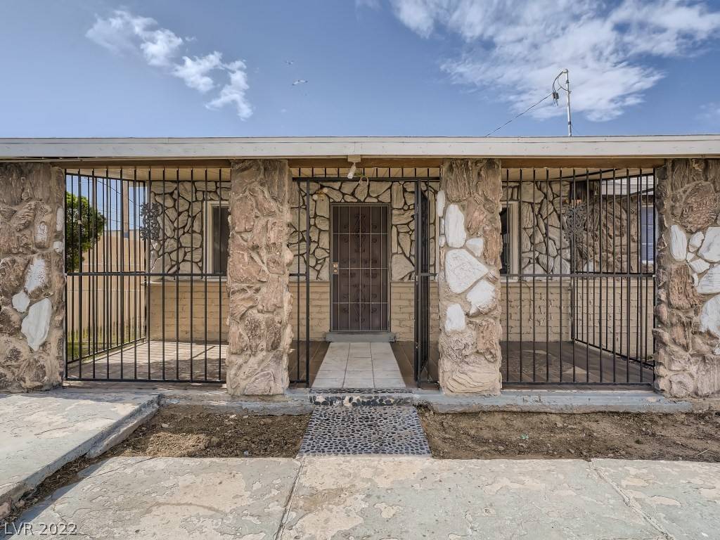 Las Vegas, NV 89106,1353 Lawry AVE
