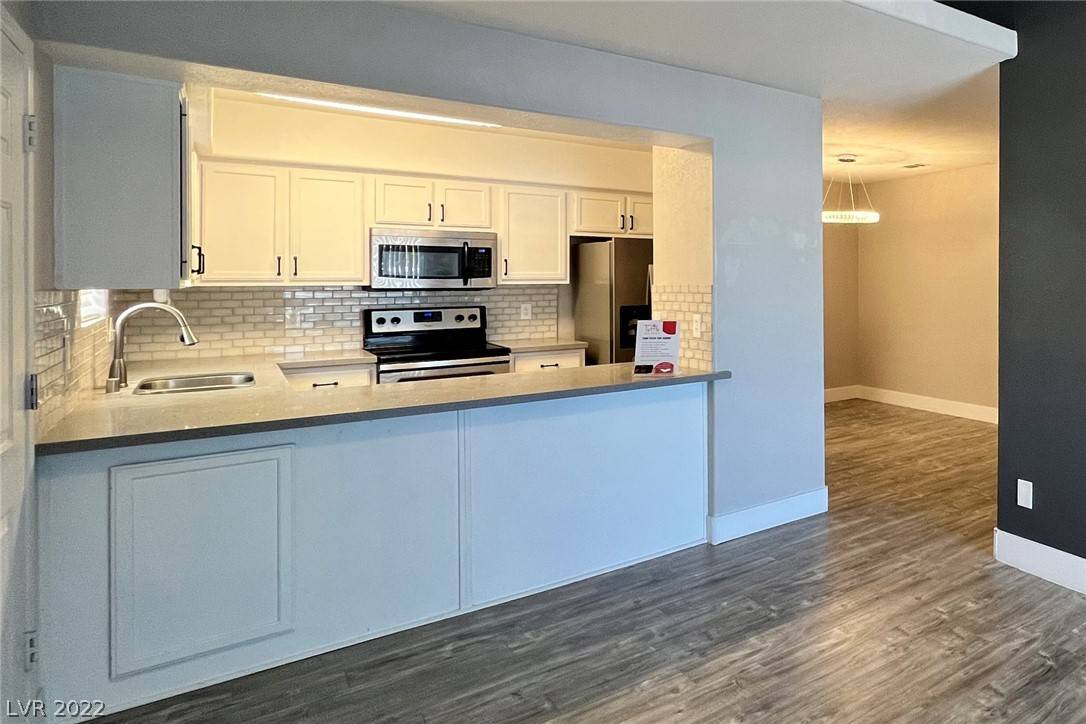 Las Vegas, NV 89121,2725 S Nellis BLVD #2098