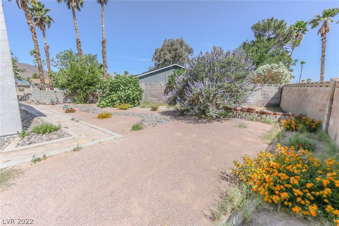 Henderson, NV 89002,389 Summer Creek CT