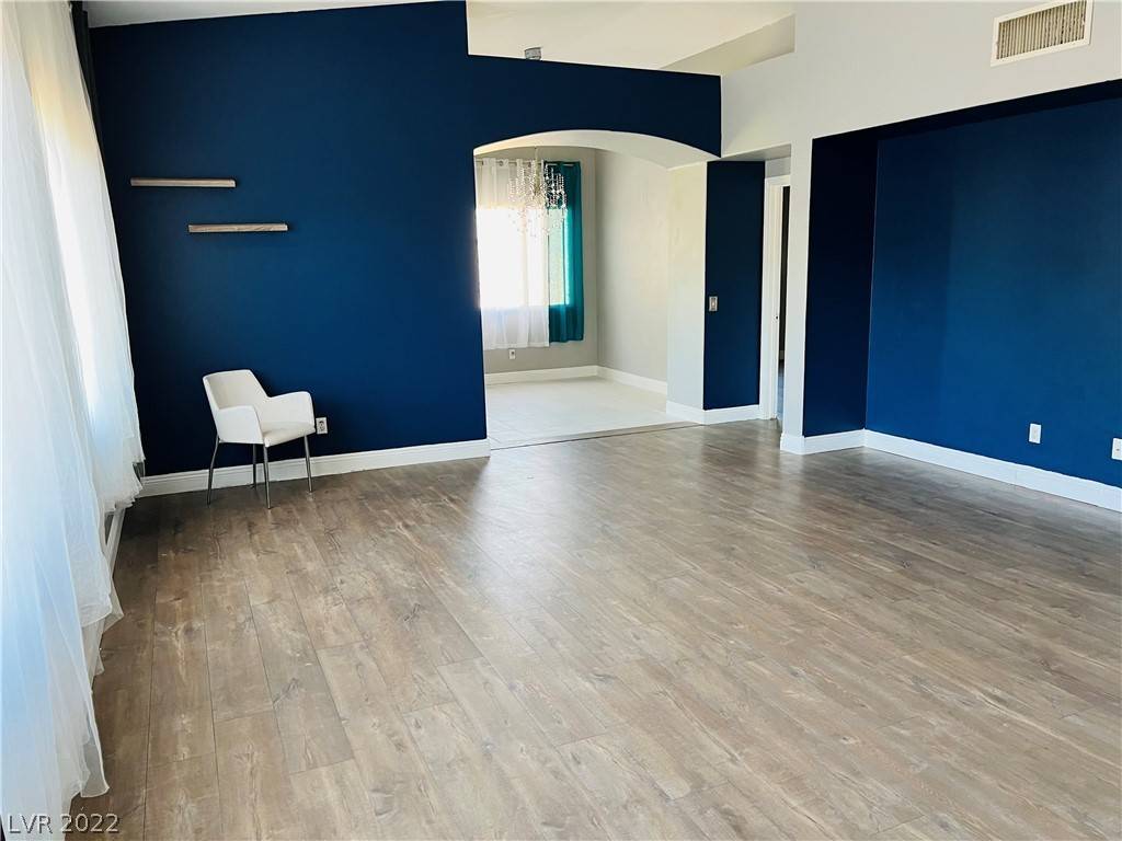 Las Vegas, NV 89117,2100 Quarry Ridge ST #206