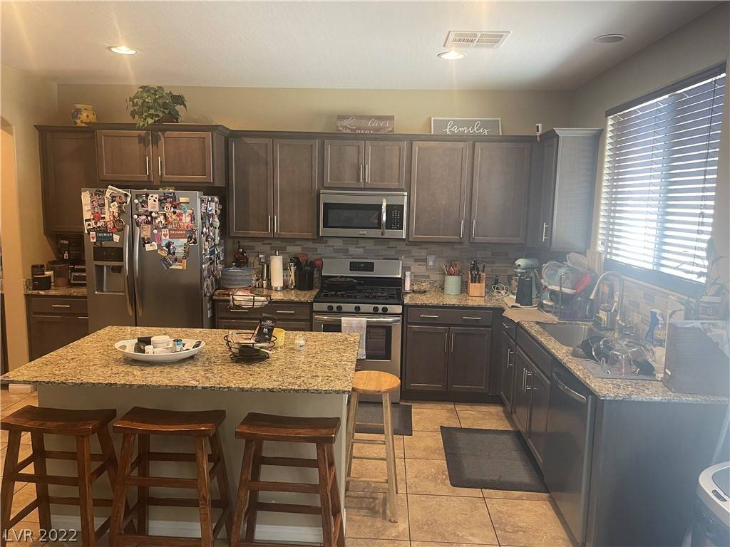 North Las Vegas, NV 89081,5308 mountain garland LN