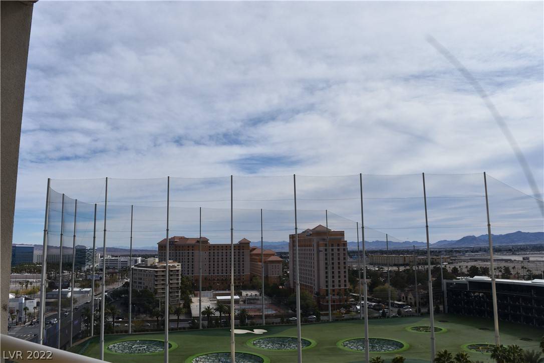 Las Vegas, NV 89109,125 E Harmon AVE #1114