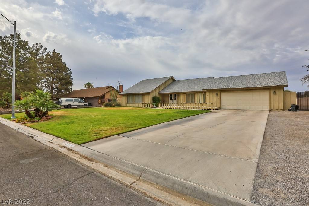 Las Vegas, NV 89108,6157 Foxcroft AVE