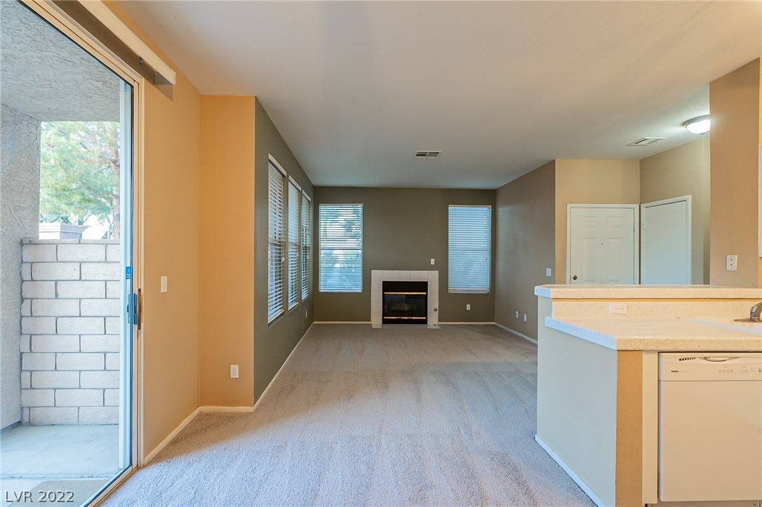 Henderson, NV 89012,251 S Green Valley Pkwy #4114