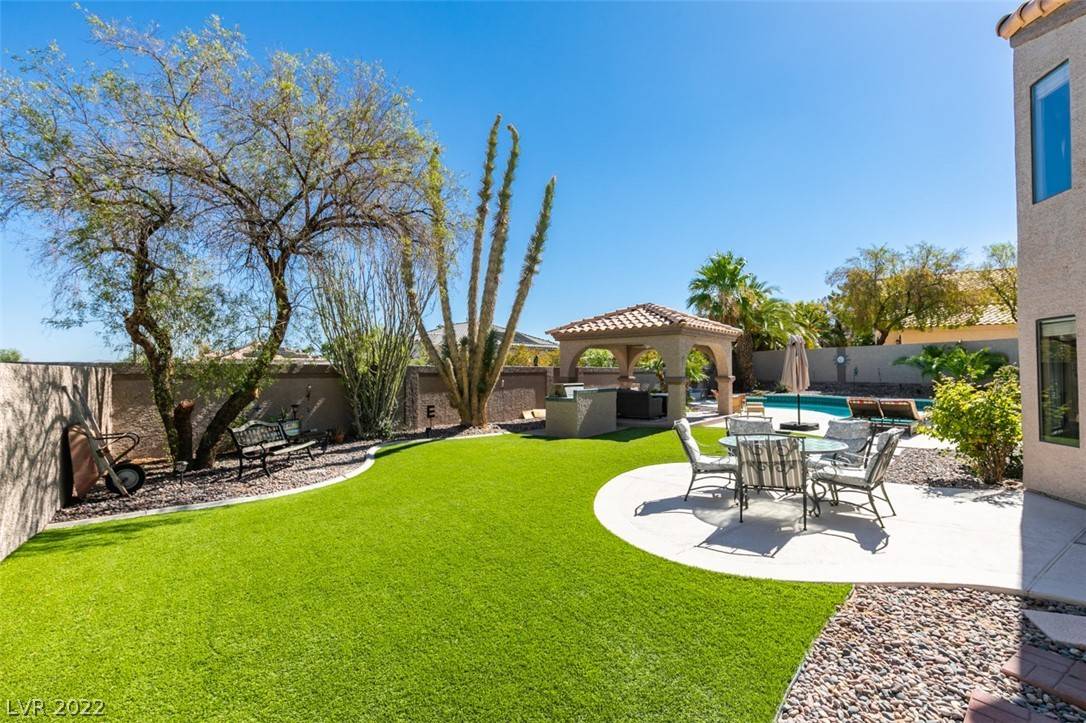 Henderson, NV 89074,361 Clark DR