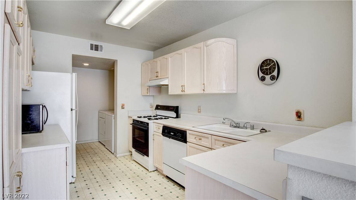 Las Vegas, NV 89147,7908 Rosellen AVE