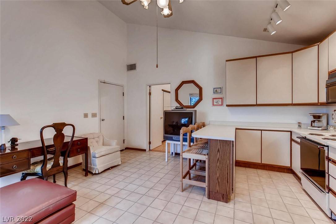 Las Vegas, NV 89120,7080 S Pecos RD