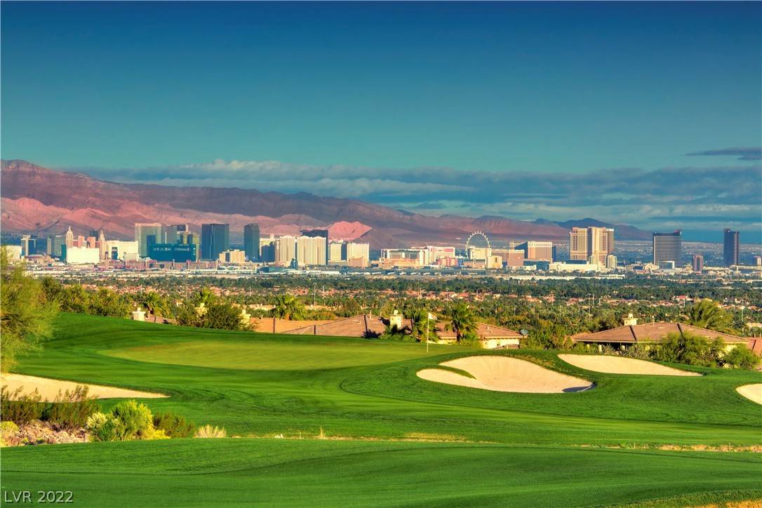 Henderson, NV 89012,587 Grand Rim DR
