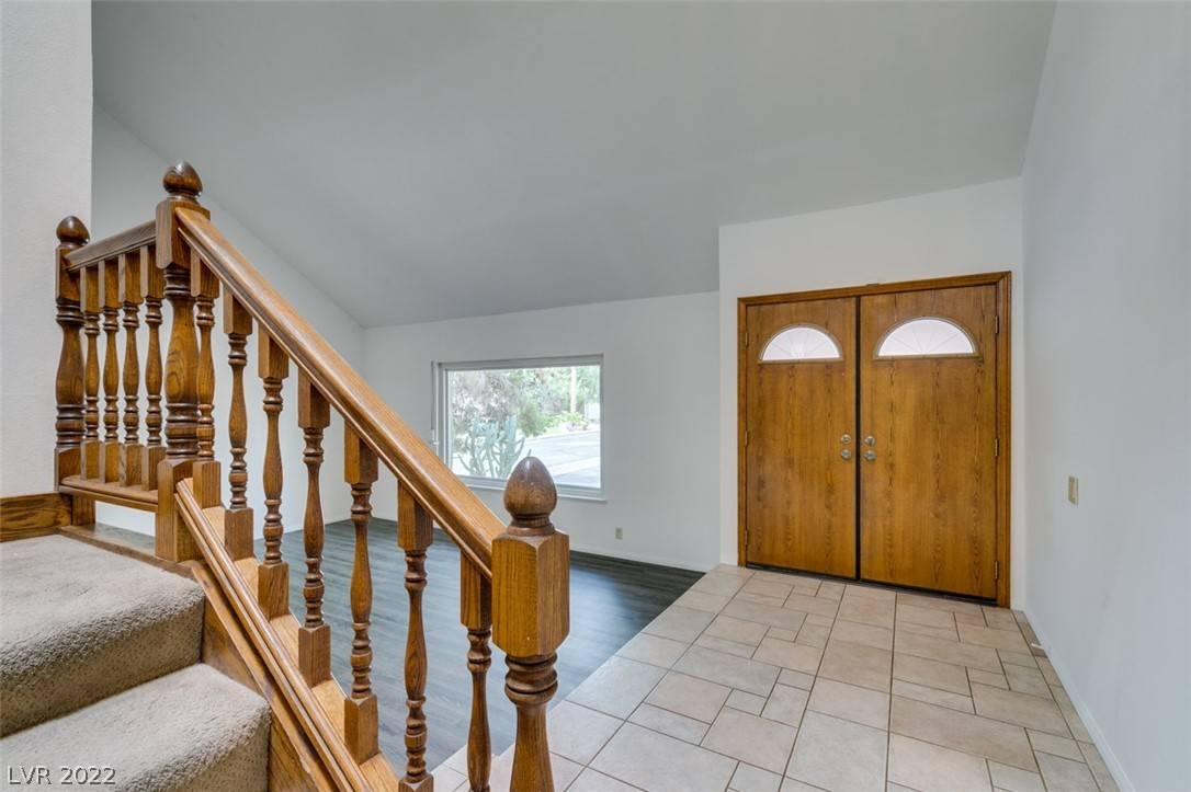 Las Vegas, NV 89120,5060 Mesa View DR