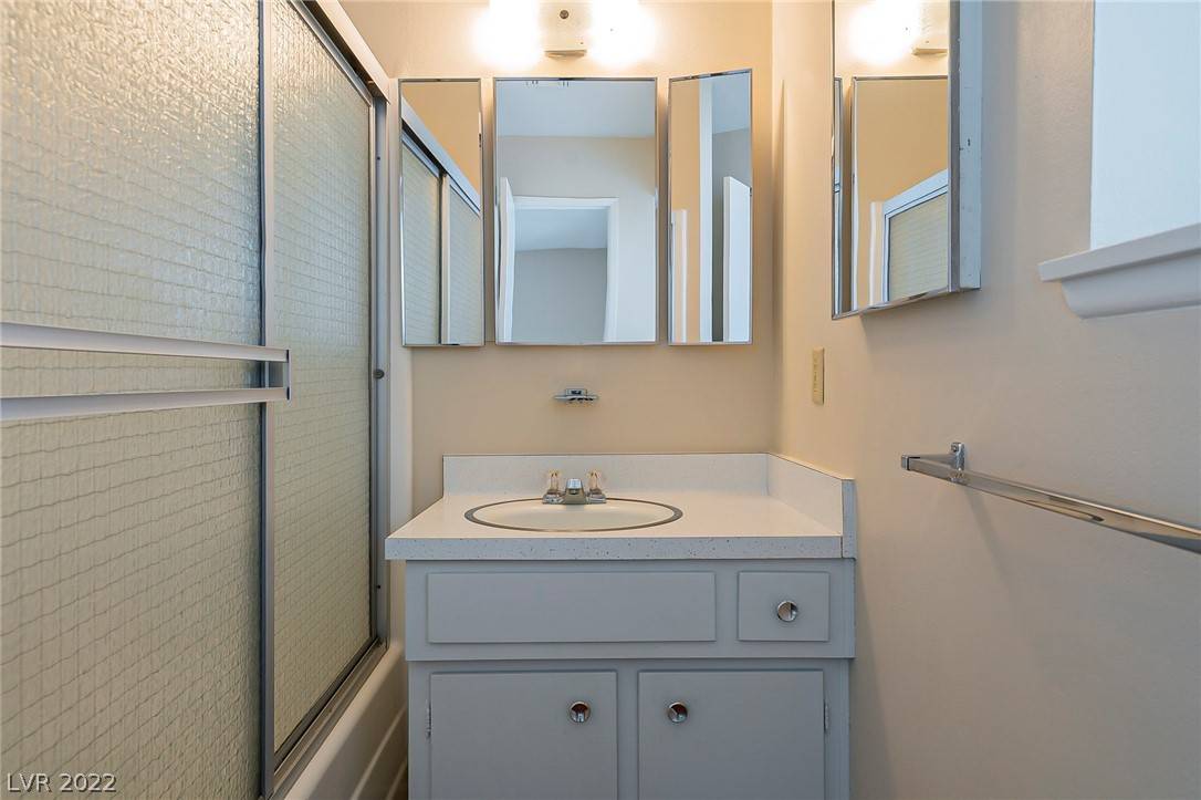 Las Vegas, NV 89108,3408 Venice DR