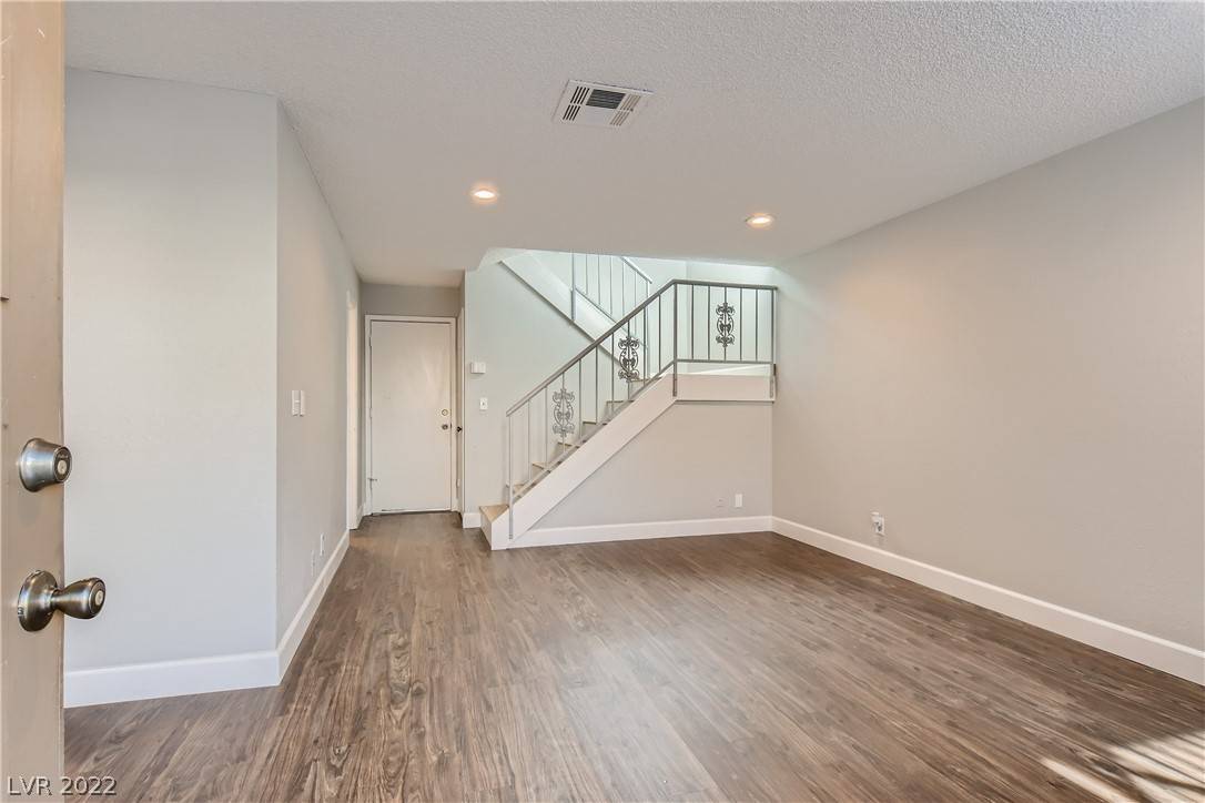 Las Vegas, NV 89108,6451 Big Pine WAY