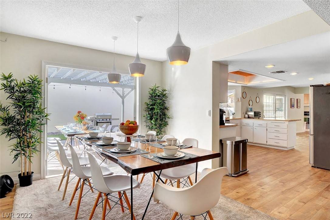 Las Vegas, NV 89120,5409 La Palomas CT