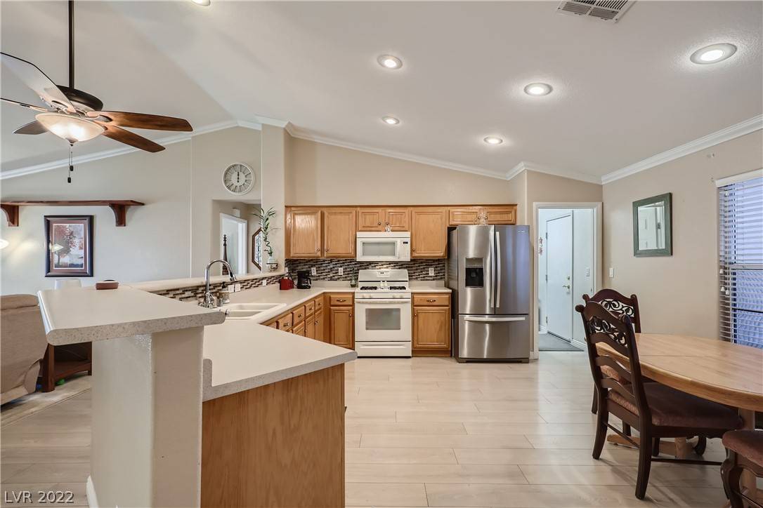 Henderson, NV 89002,1054 Plentywood PL