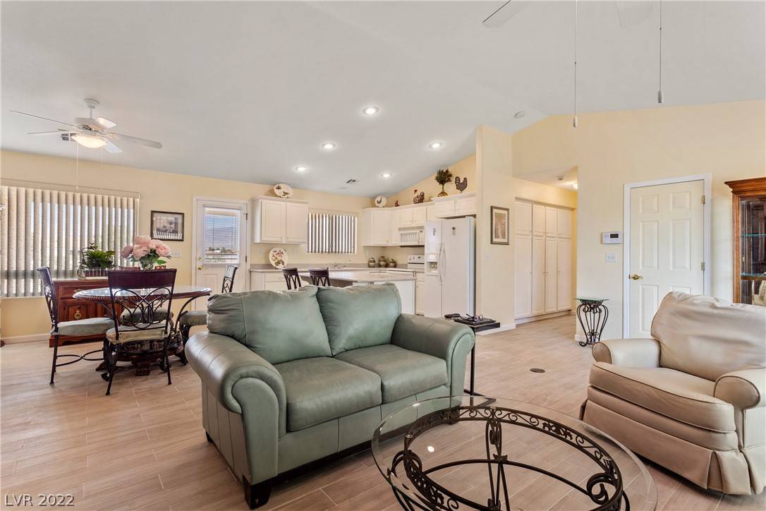Pahrump, NV 89048,940 Lone Pine RD