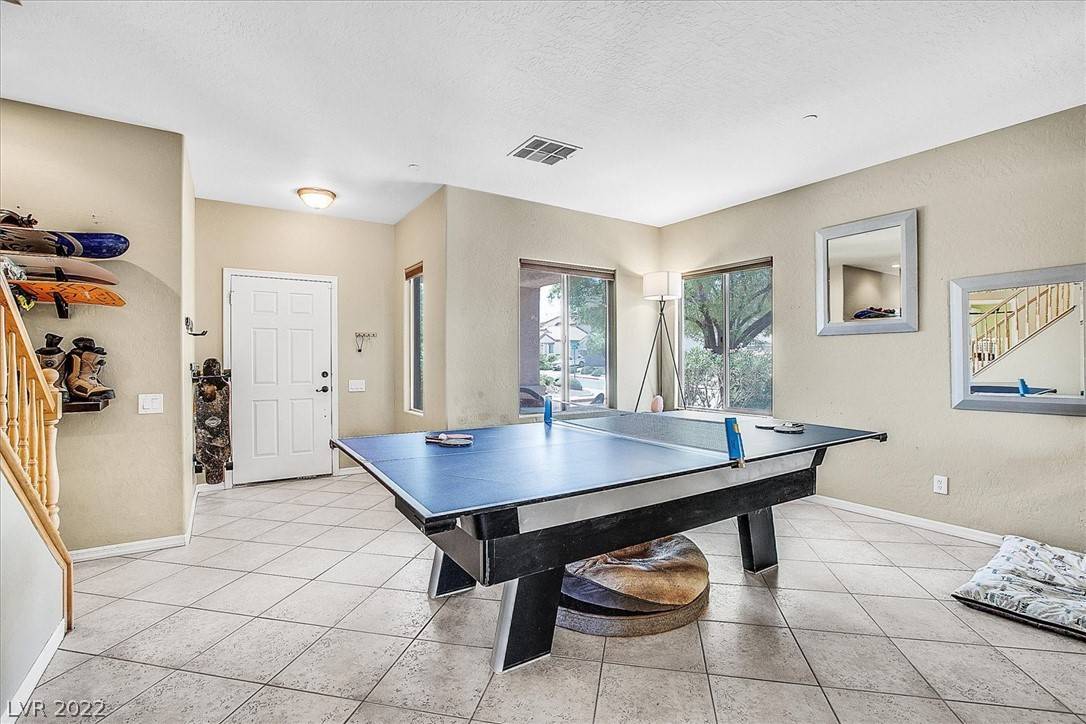 Henderson, NV 89002,80 Newmiller ST